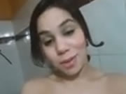 埃及鬼妹在淋浴自拍